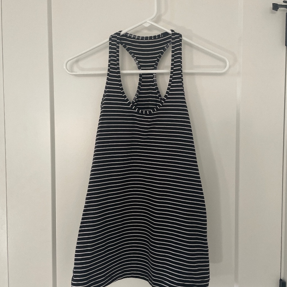 Lululemon tank